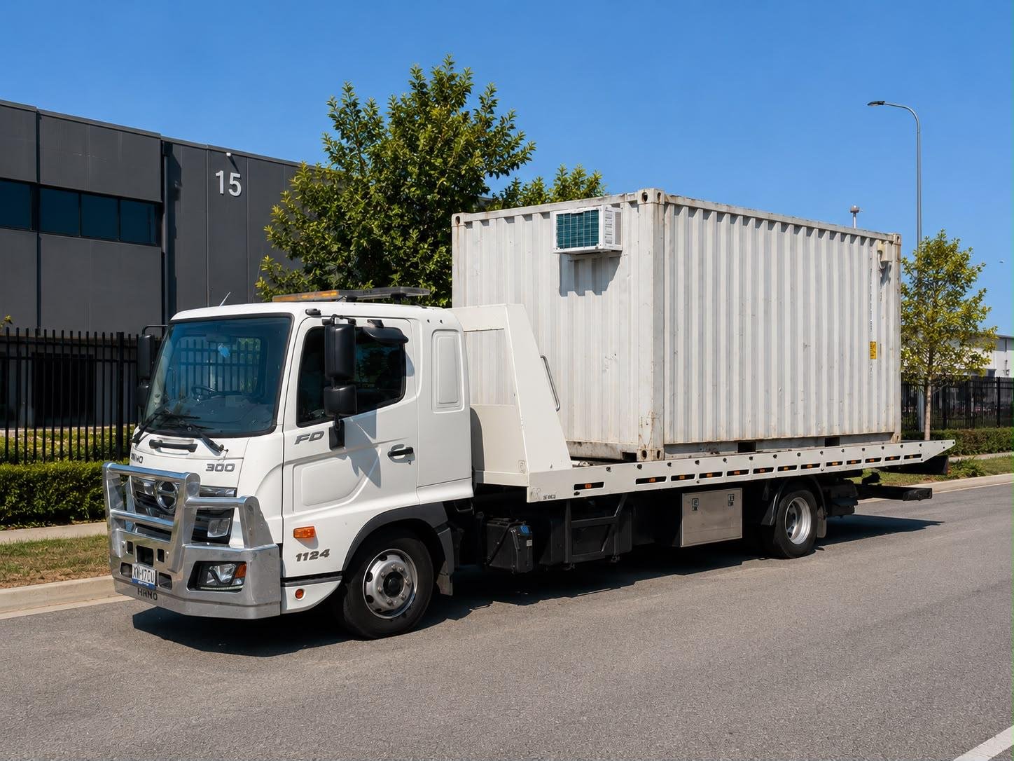 Site equipment and shed transport